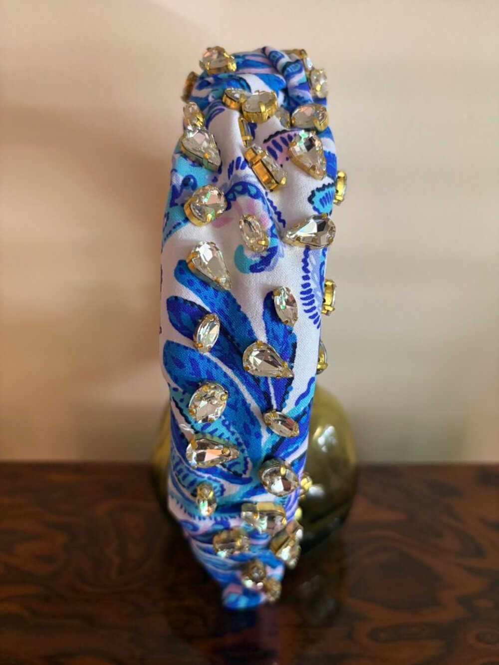 Lele Sadoughi and Lilly Pulitzer Crystal Knotted Embellished Bird is the Word H - Picture 6 of 8